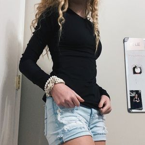 Black under armor tight fit long sleeve.